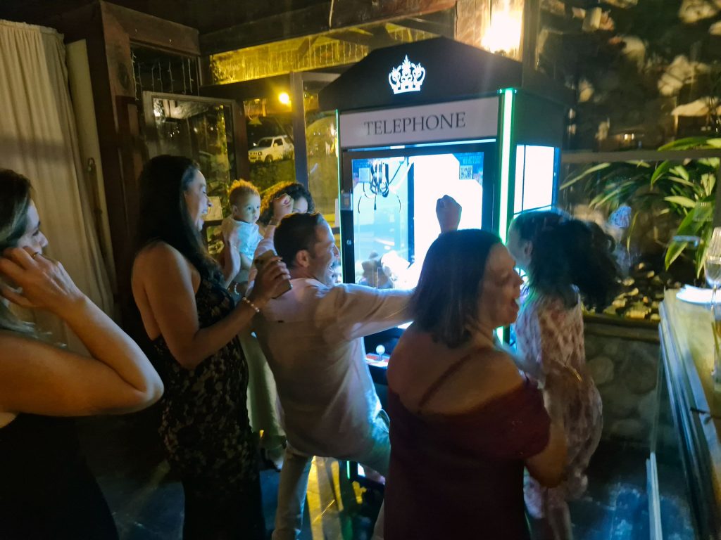 Maquina de pegar pelúcia no casamento